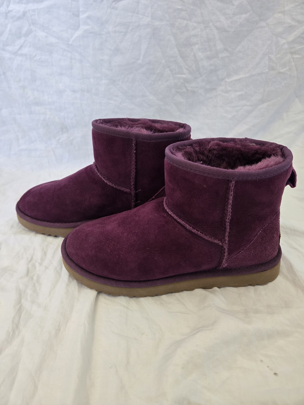 UGG Classic Purple Suede Sheepskin Lined Slip-On Ankle Bootie Round Toe US 7 - Picture 3 of 6